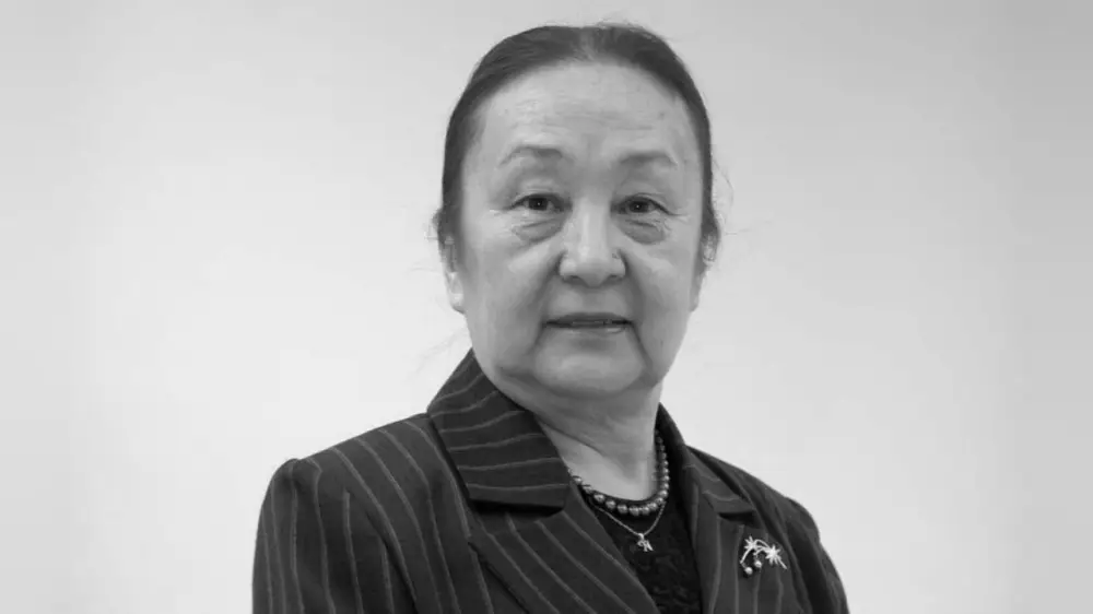 قازاقستاندىق تانىمال دارىگەر نينا كايۋپوۆا  ومىردەن وزدى