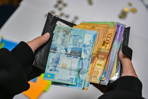 بيىل  370 مىڭعا جۋىق ادام جاردەماقىمەن قامتىلعان