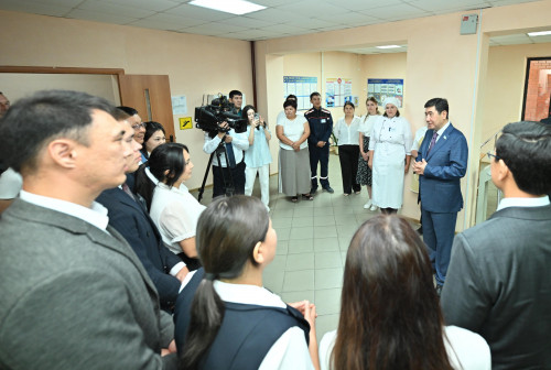 ەلىمىزدىڭ تابىستى بولاشاعى وقىتۋشىلاردىڭ قولىندا – قوشانوۆ