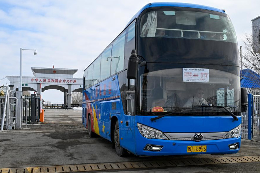 قازاقستان-قىتاي شەكاراسىنداعى اۆتوكولىك وتكىزۋ پۋنكتتەرى ۋاقىتشا جابىلادى