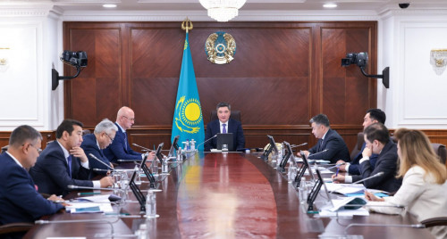 ۇكىمەتتە ينفلياتسيانى تەجەۋ ماسەلەسى تالقىلاندى