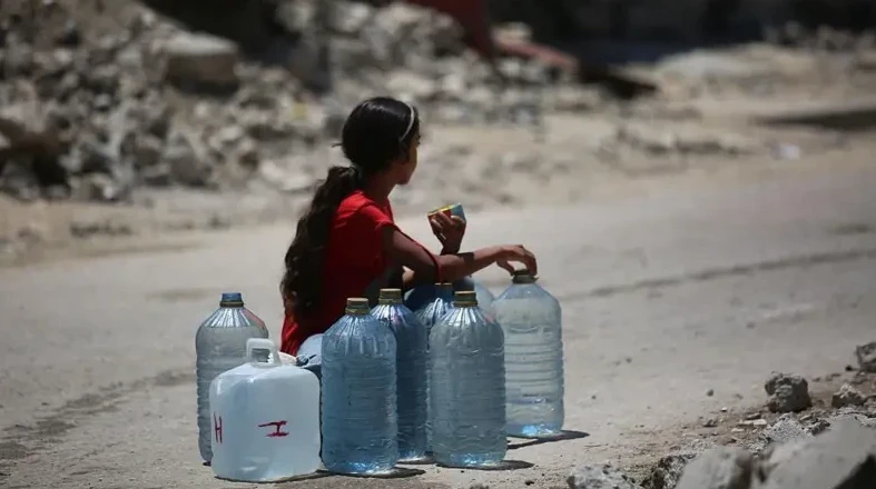 يزرايل پالەستينالىقتاردىڭ گازا ورتالىعىنان كەتۋىن تالاپ ەتتى