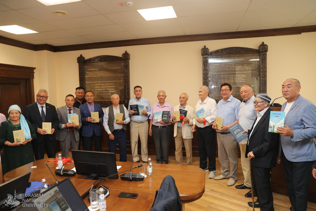 تاستان تامىر ىزدەگەن