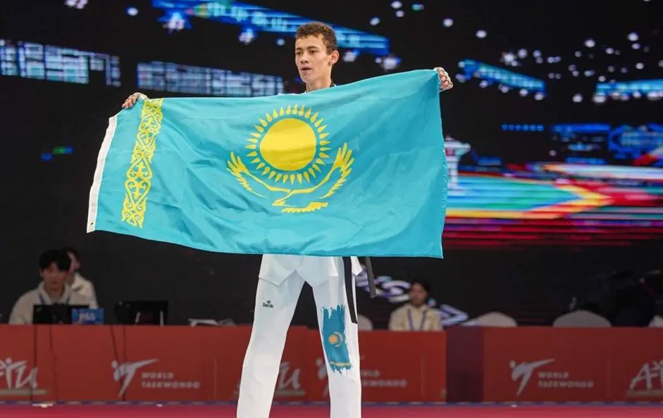 ۋنيۆەرسيادا-2025 دوداسىندا قورجىنعا العاشقى التىن ءتۇستى