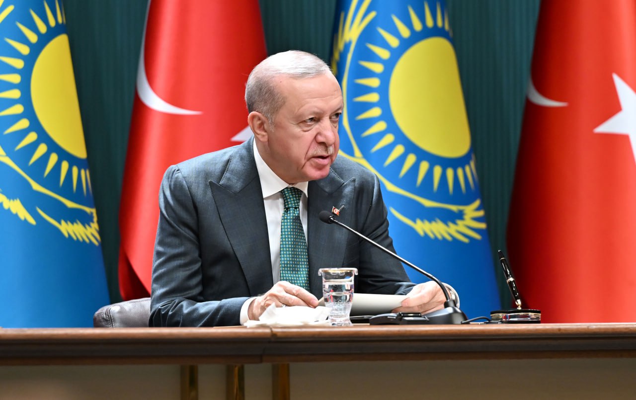 ەكى ەل پرەزيدەنتتەرى الەمدەگى وزەكتى ماسەلەلەرگە قاتىستى پىكىر الماستى