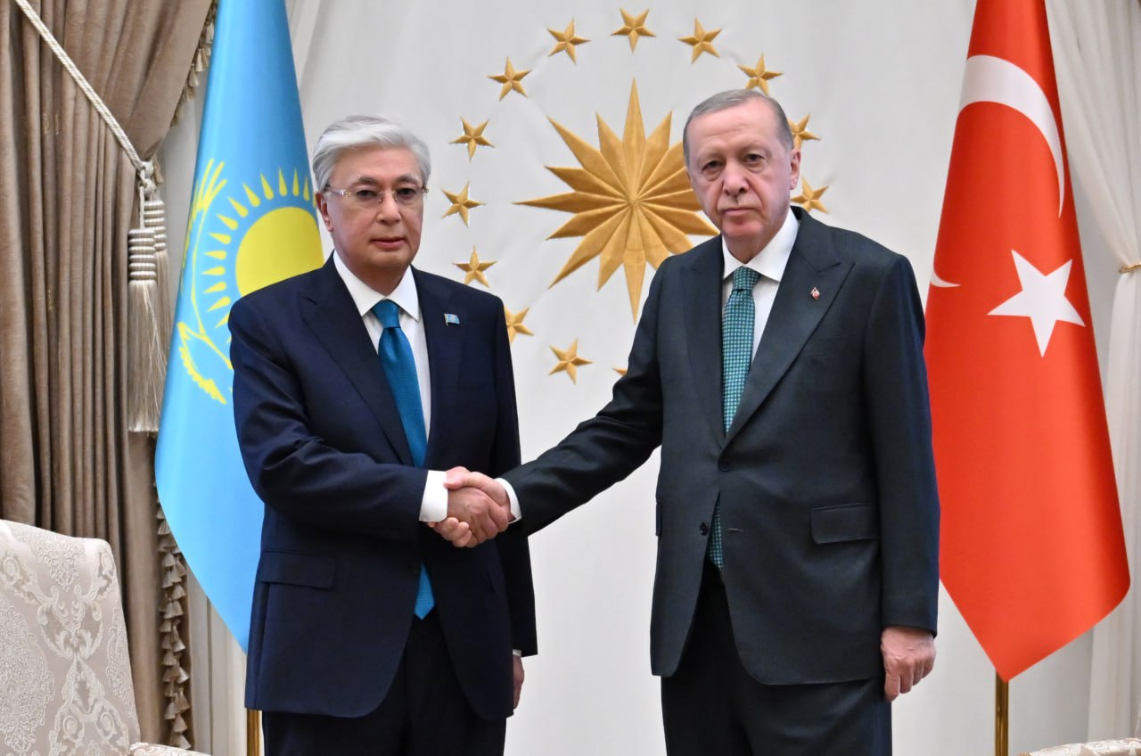 مەملەكەت باسشىسى قاسىم-جومارت توقاەۆ تۇركيا پرەزيدەنتى رەجەپ تايپ ەردوعانمەن كەلىسسوز جۇرگىزدى