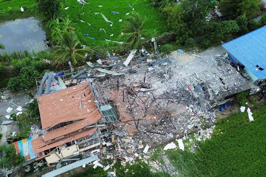 تايلاندتا فەيەرۆەرك فابريكاسى جارىلىپ, 9 ادام قازا تاپتى