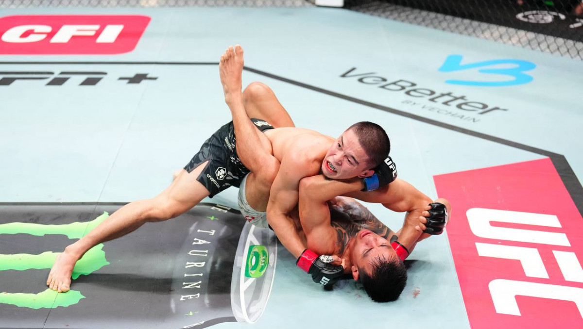 جارىس كۇندەلىگى: UFC