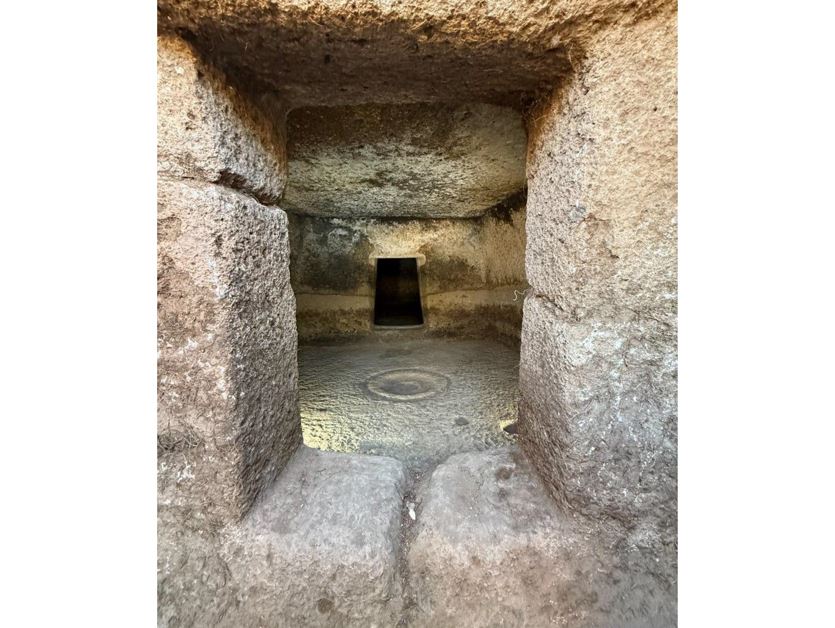 نەوليت داۋىرىندەگى ەسكەرتكىشتەر تابىلدى