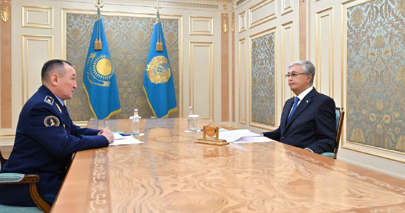 پرەزيدەنت قورعانىس ءمينيسترى داۋرەن قوسانوۆتى قابىلدادى