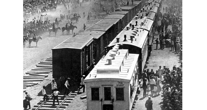 قازاق دالاسىنداعى العاشقى تەمىرجولدار