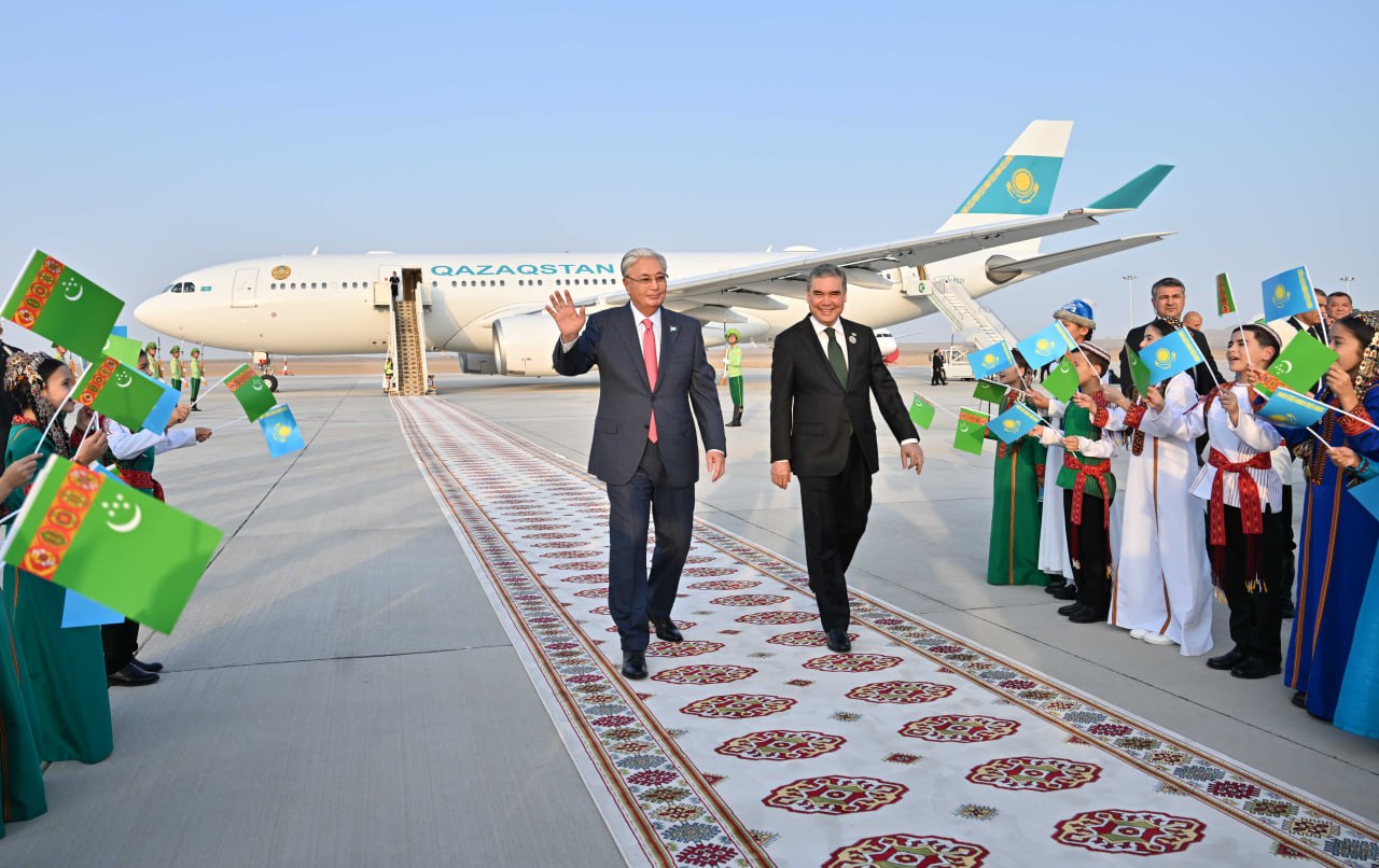 قاسىم-جومارت توقاەۆ تۇرىكمەنستانعا باردى