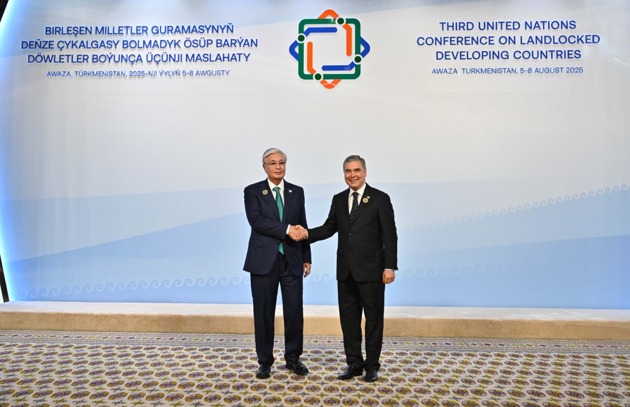 قاسىم-جومارت توقاەۆ «اۆازا» كونگرەسس ورتالىعىنا باردى