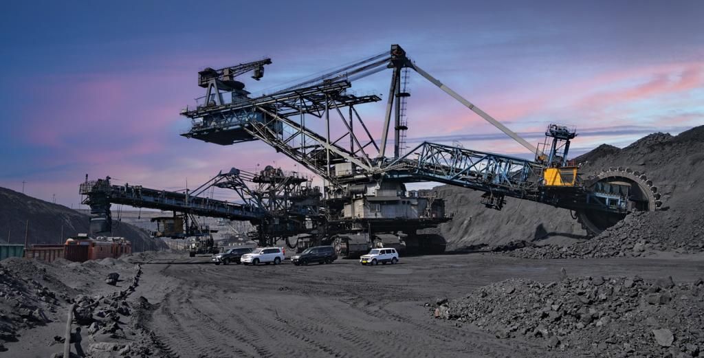 ەكىباستۇزداعى كومىر كەنىشىندە ەر ادام بيىكتەن قۇلاپ, اۋىر جاراقاتتاندى