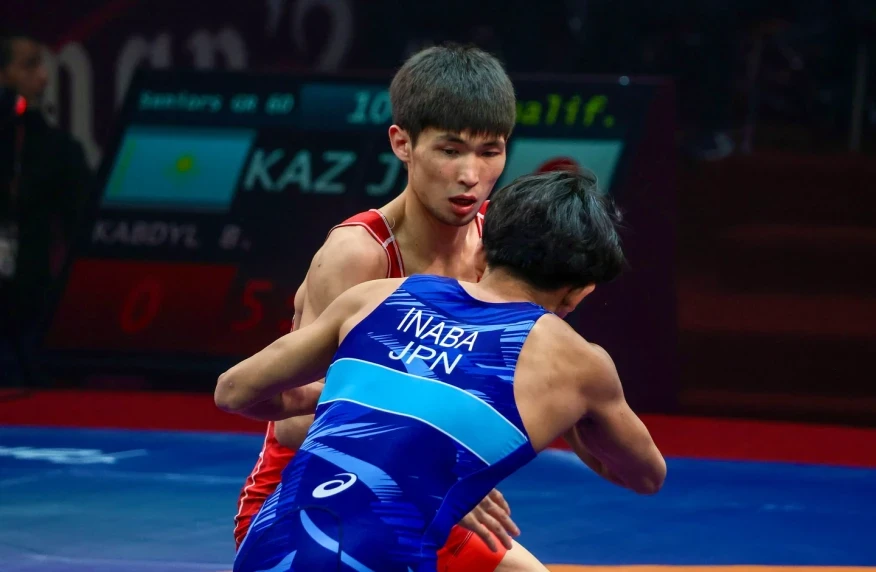 قازاق بالۋاندارى پولشادان التى جۇلدەمەن ورالدى