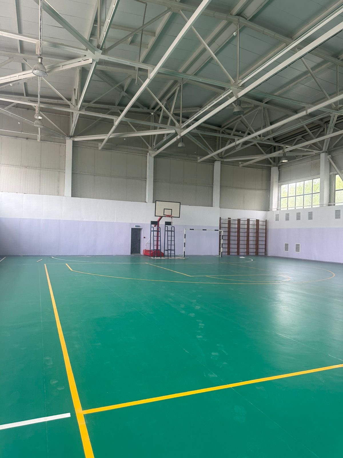 جۇمىسشى ماماندىقتارىنا قولداۋ كورسەتەدى