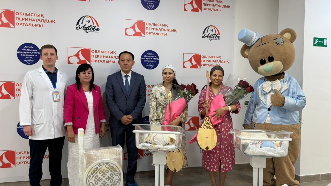 اقتوبەدە دۇنيەگە كەلگەن نارەستەلەرگە اباي ەسىمى بەرىلدى