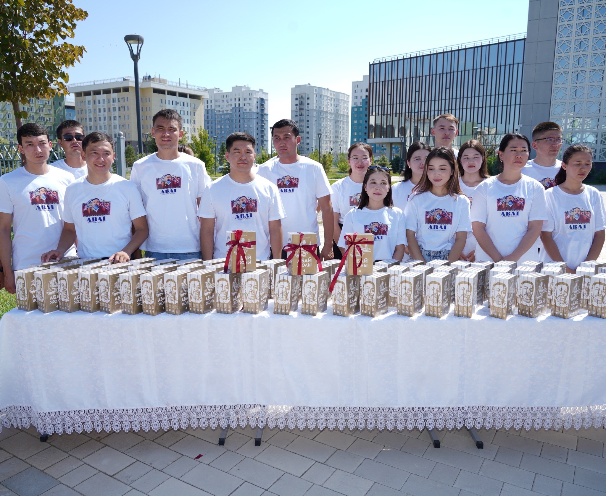 تۇركىستاندا جاستارعا «اباي جولى» رومانى تارتۋ ەتىلدى