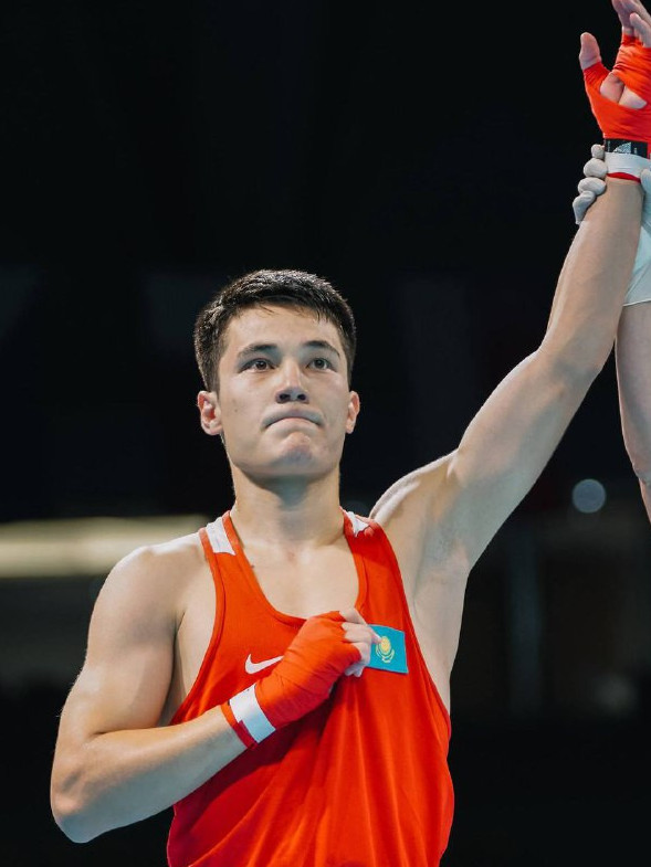 قازاقستان - وزبەكستان باسەكەسىندە ەلىمىزدىڭ بوكسشىسى باسىم بولدى