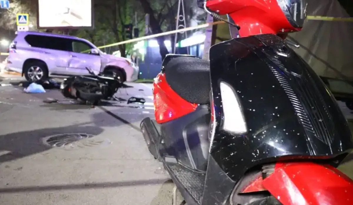 اتىراۋدا جول اپاتىنان موتوتسيكل جۇرگىزۋشىسى مەرت بولدى