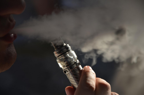 استانادا جاسىرىن بەس قويمادان 490 مىڭنان استام ۆەيپ تاركىلەندى