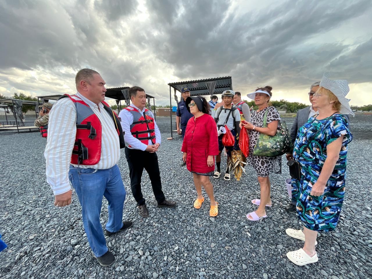 دەپۋتات الاكول جاعالاۋىنداعى جاعدايمەن تانىستى