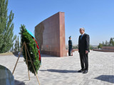پرەزيدەنت «اتا بەيىت» ۇلتتىق تاريحي-مەموريالدىق كەشەنىنە زيارات ەتتى