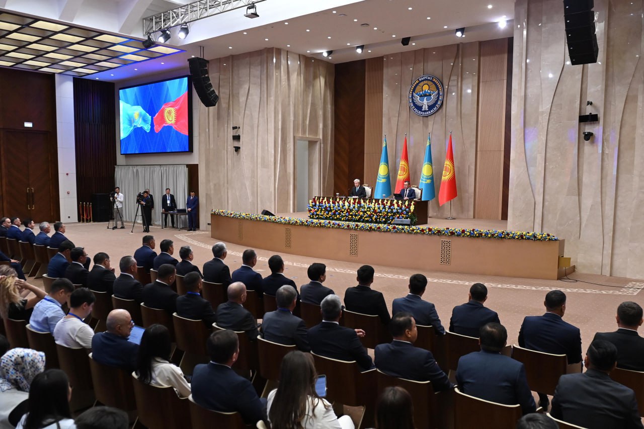 پرەزيدەنتتەر جاھاندىق جانە ايماقتىق ماسەلەلەر تۋرالى پىكىر الماستى