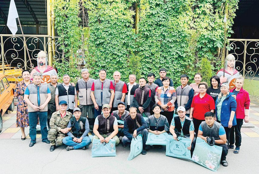 توزعان ساياباقتى تۇلەتكەن