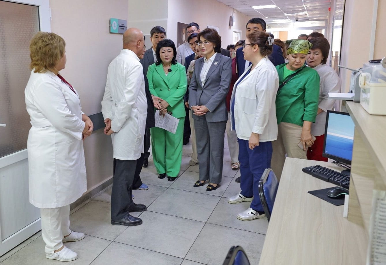 مينيستر  ۇلىتاۋ وبلىسىنىڭ دەنساۋلىق ساقتاۋ سالاسىمەن تانىستى