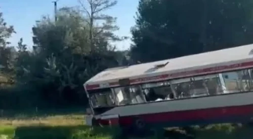 استانادا اۆتوبۋس اپاتقا ۇشىرادى