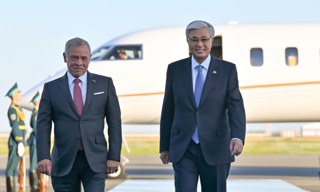 يوردانيا كورولى II ابداللا بەن ءال-حۋسەين استاناعا ساپارمەن كەلدى