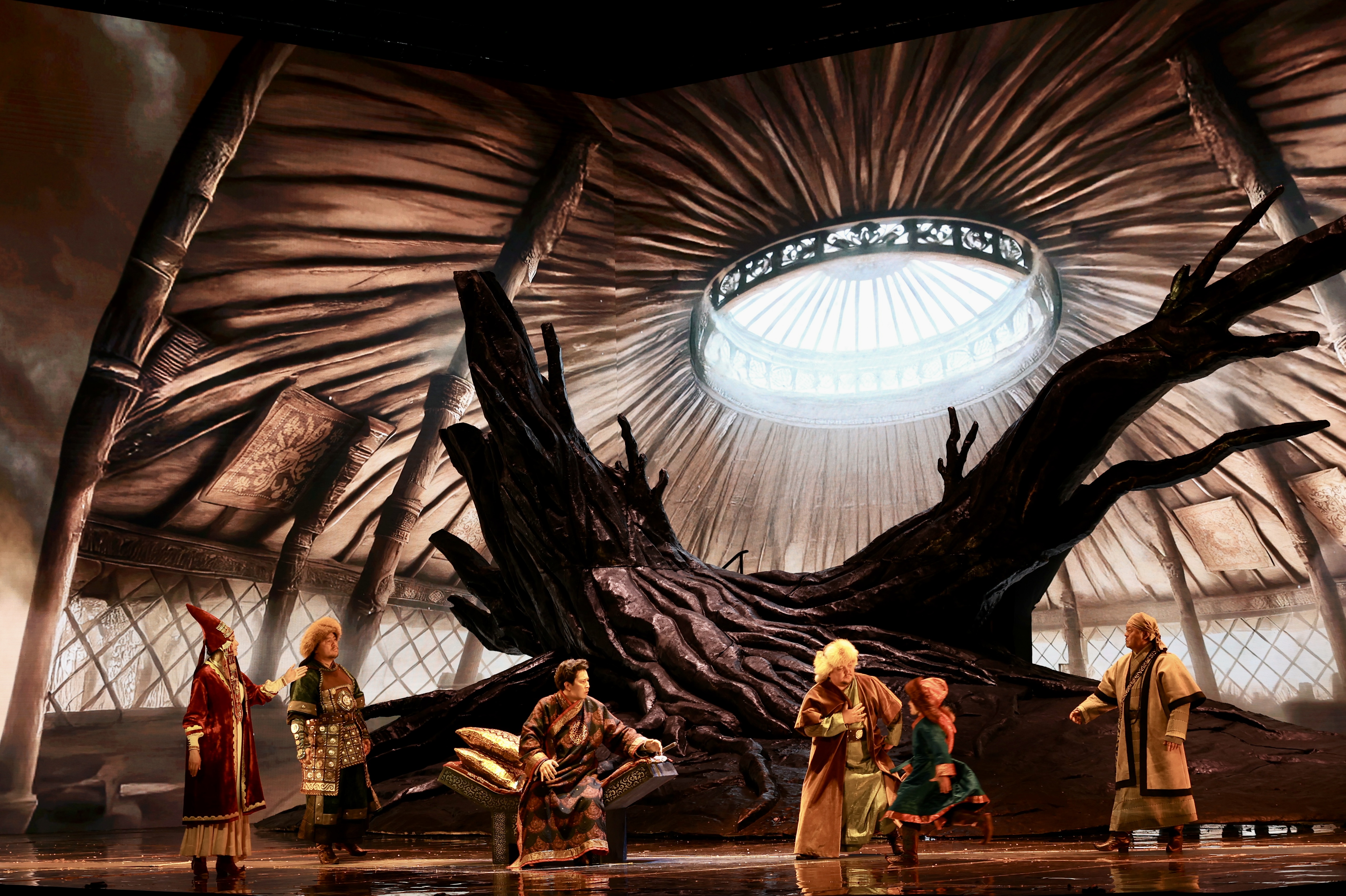 تاتارستاندا «حان سۇلتان. التىن وردا» وپەراسىنىڭ پرەمەراسى ءوتتى