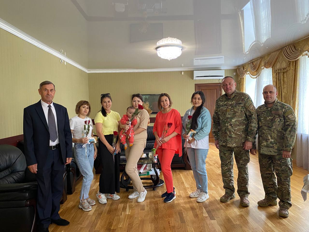 ون مىڭ بالاعا كومەك