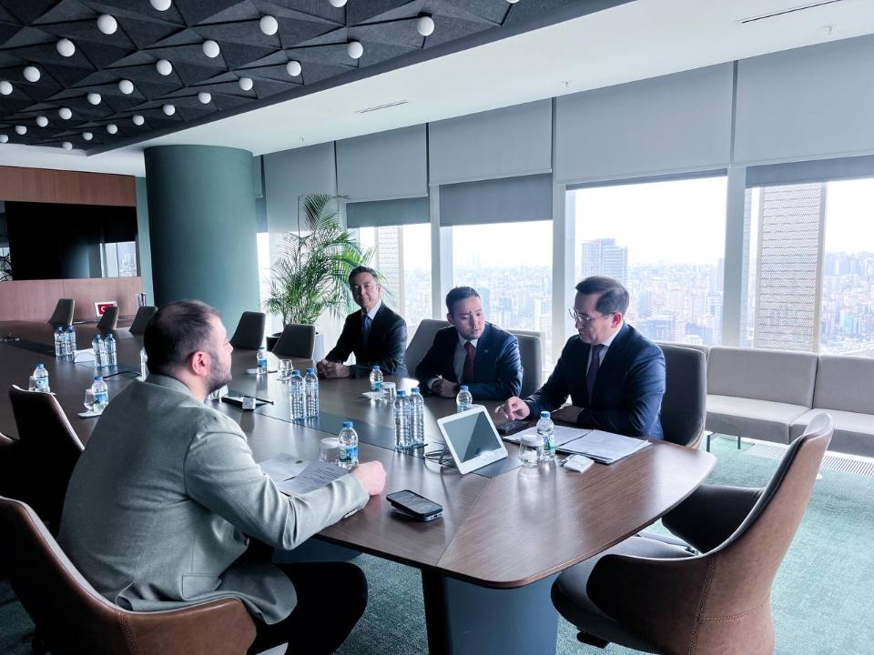 100 ستۋدەنت پەن 50 دارىگەر تۇركيادا تەگىن تاعىلىمدامادان وتەدى