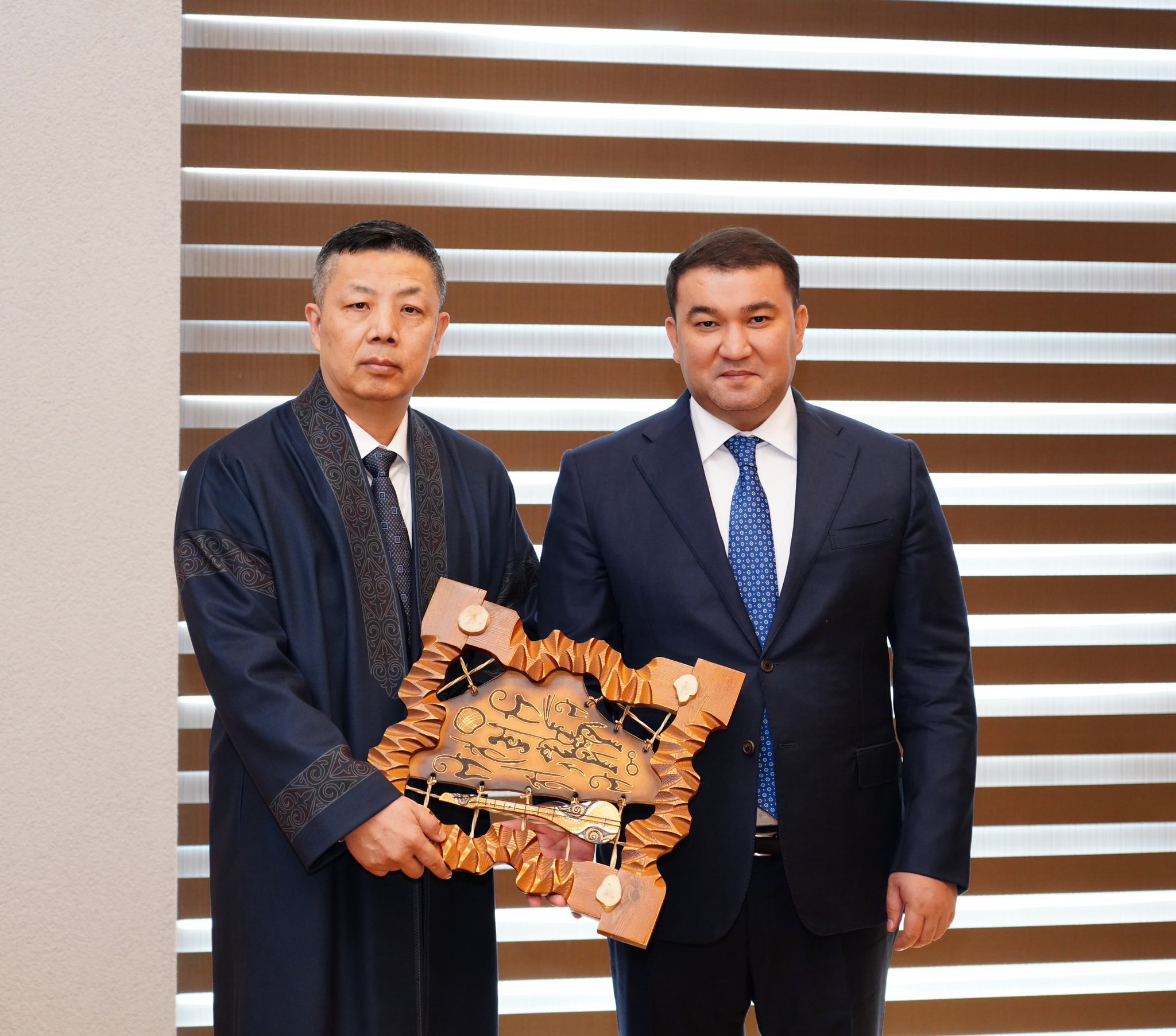 تۇركىستان وبلىسى مەن بايان-عول – باۋىرلاس وڭىرلەر