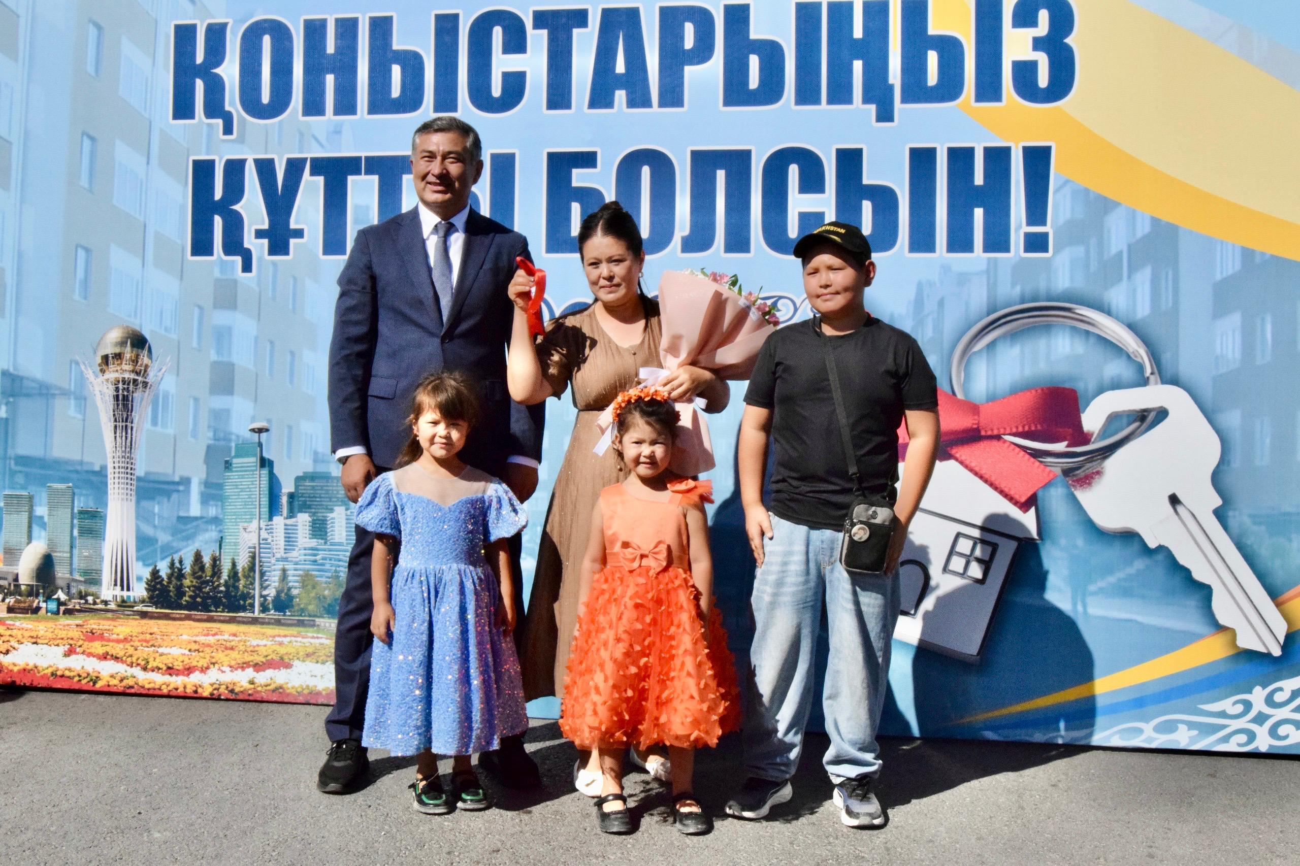 قوناەۆتا 42 وتباسىعا پاتەر كىلتى تابىستالدى