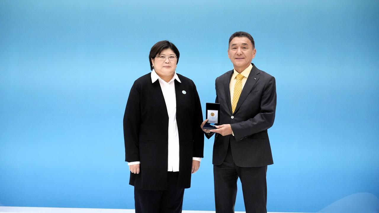 قۇقىق سالاسىنىڭ ۇزدىكتەرىنە مەرەيتويلىق مەدال تابىستالدى