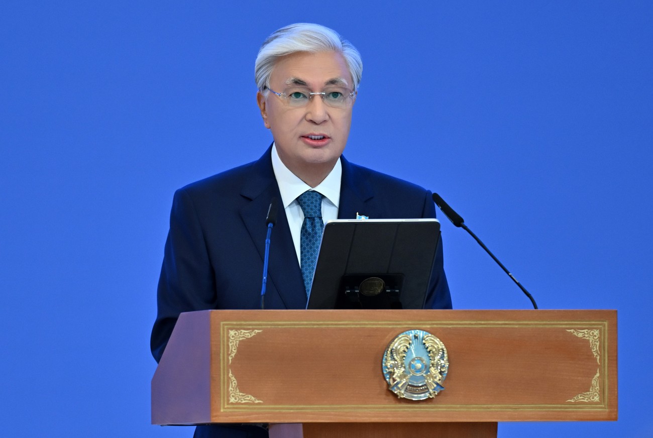 اتا زاڭ – مەملەكەتتىلىگىمىزدىڭ مىزعىماس تۇعىرى