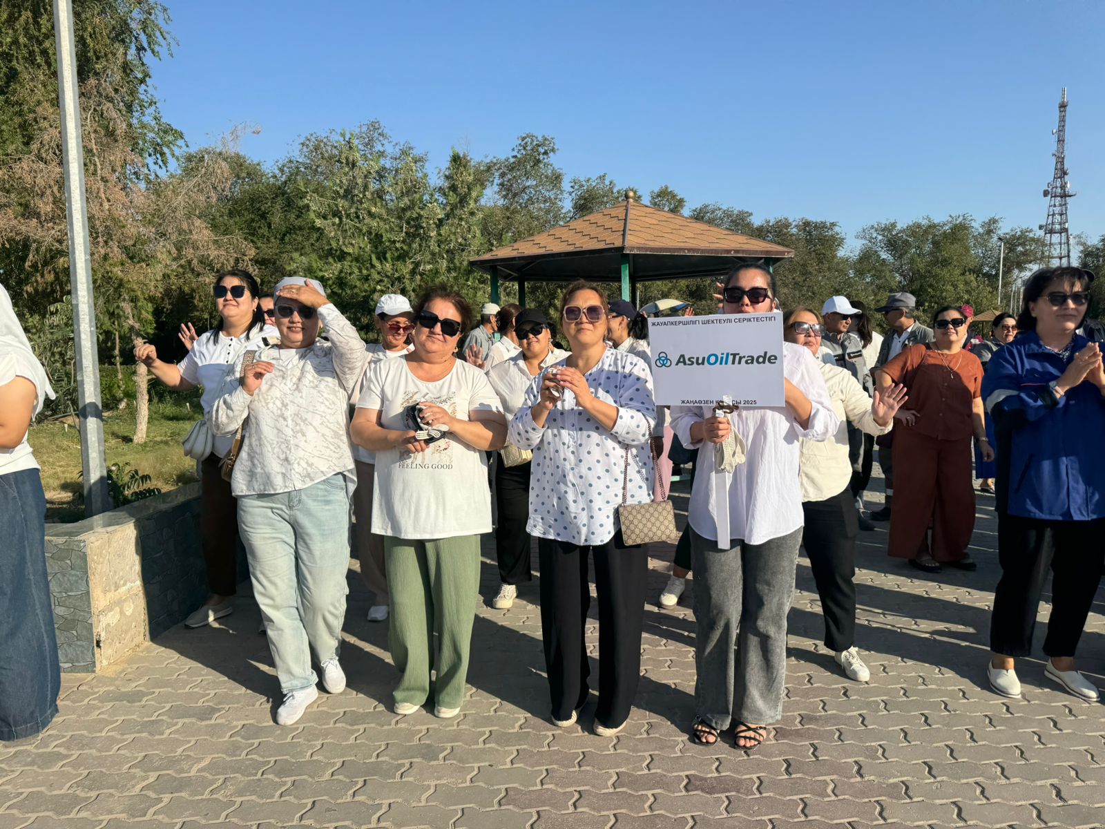 جاڭاوزەندە 2000-عا جۋىق تۇرعىن جالپىقالالىق ەكواكتسياعا شىقتى