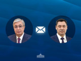 مەملەكەت باسشىسى قىرعىزستان پرەزيدەنتىن تاۋەلسىزدىك كۇنىمەن قۇتتىقتادى