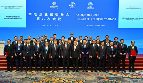 قازاقستان-قىتاي ىسكەرلىك كەڭەسىندە 70-تەن اسا قۇجاتقا قول قويىلدى