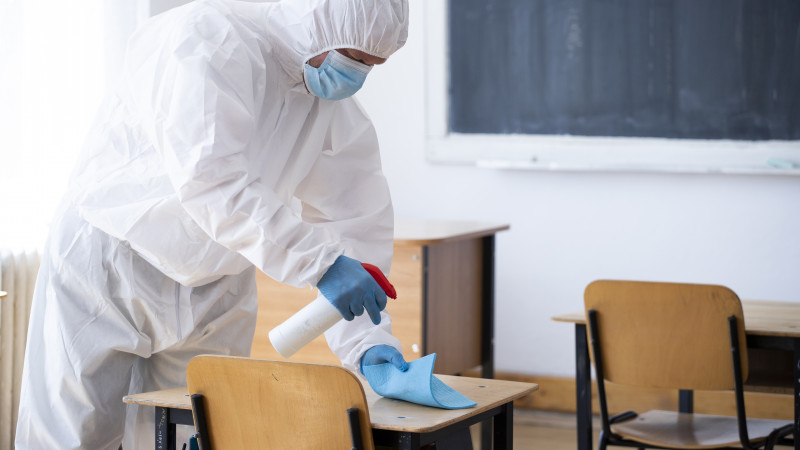 دەپۋتات قازاقستان مەكتەپتەرىندە كۇتپەگەن تەكسەرىستەر بولاتىنىن ايتتى