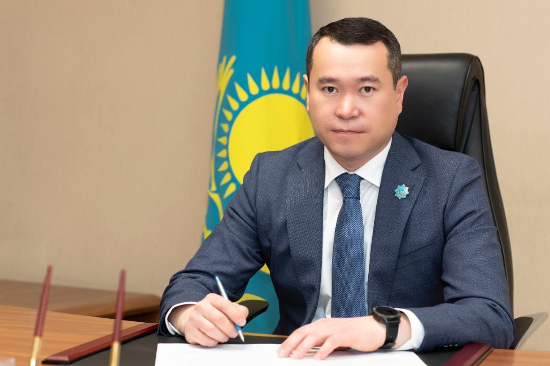 بەرىك ناجىميدەنوۆ جوعارعى سوت سۋدياسى قىزمەتىنەن بوساتىلدى