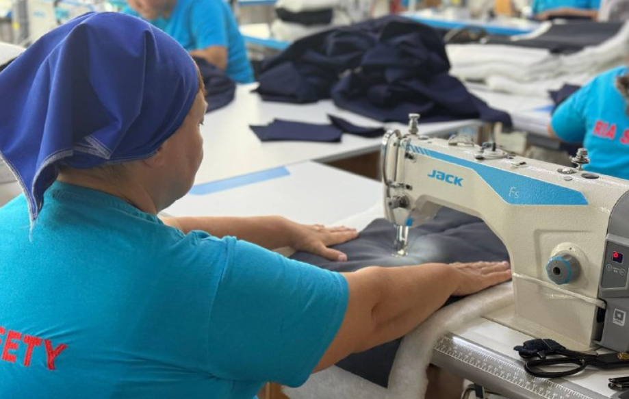 ماڭعىستاۋدا ارناۋلى كيىمدەر تىگەتىن شاعىن بيزنەس دامىپ كەلەدى