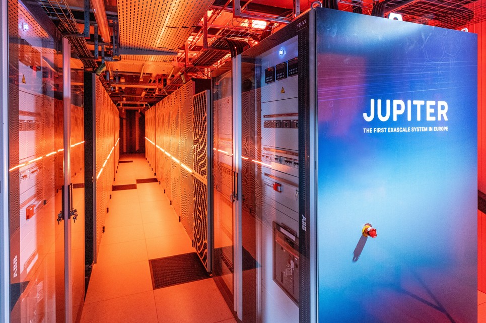 ەۋروپا: العاشقى سۋپەركومپيۋتەر