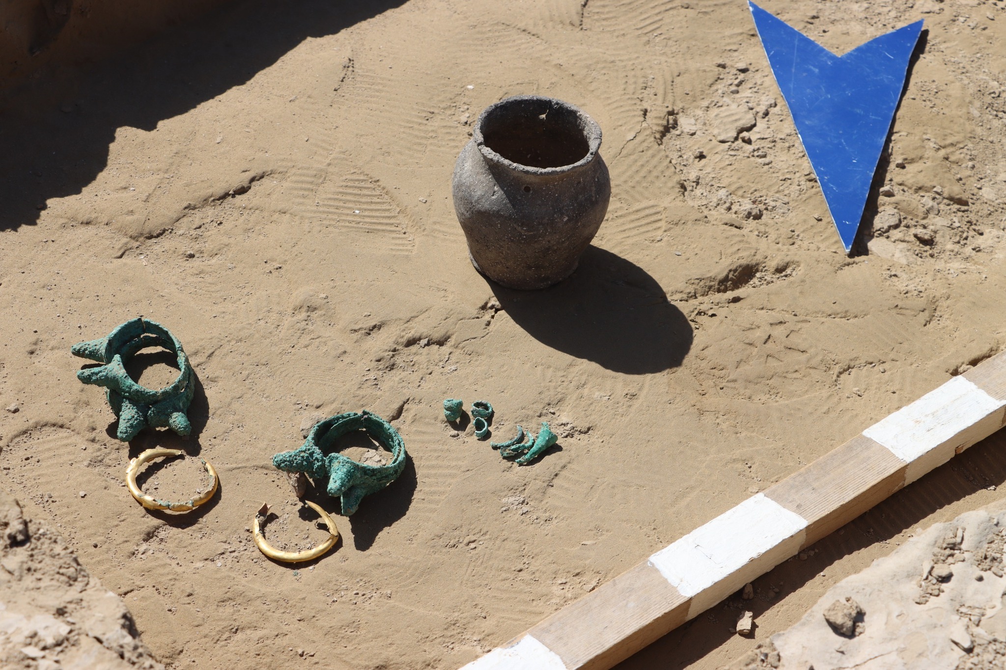 قولا ءداۋىرىنىڭ قۇندى جادىگەرلەرى