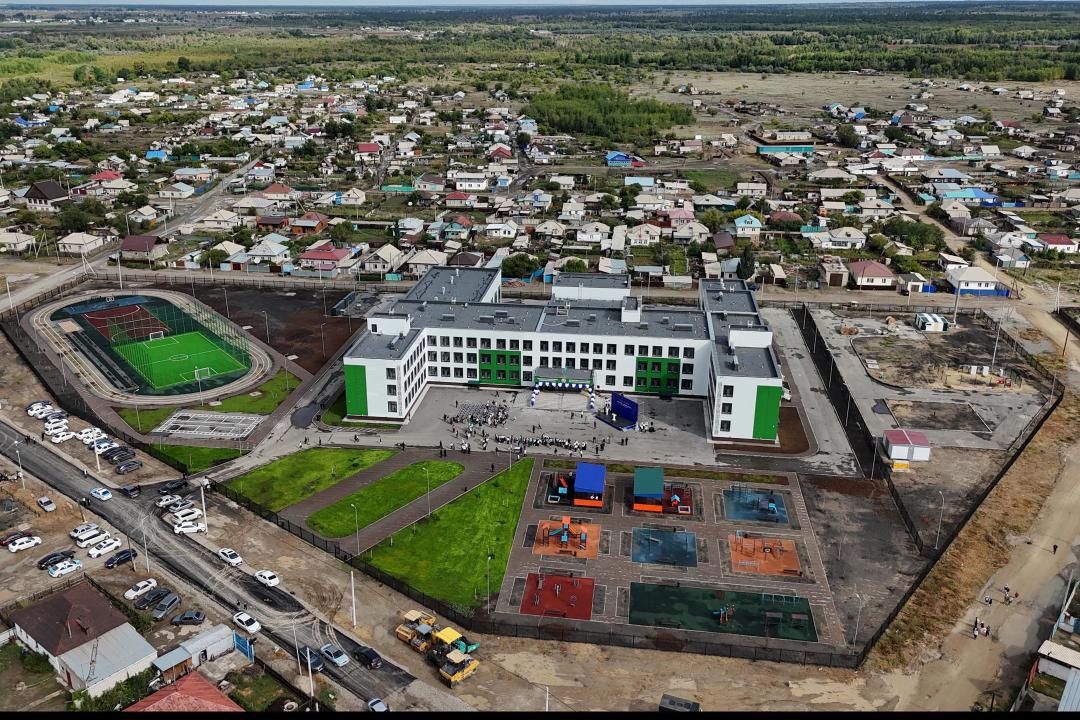 زاماناۋي مەكتەپ پايدالانۋعا بەرىلدى