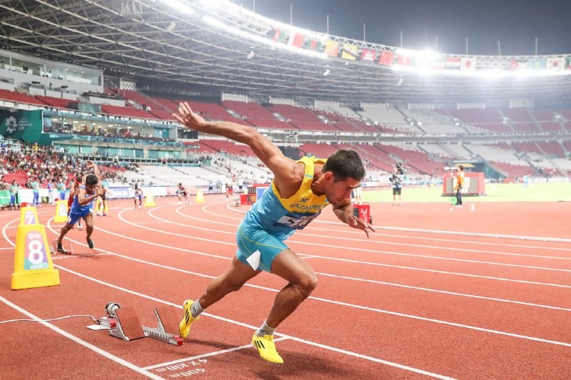 جەلاياقتار جاپونيادا جارىسادى