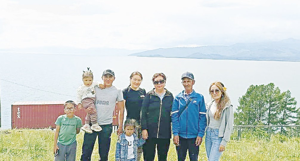 تابيعاتپەن بىتە قايناسقان وتباسى